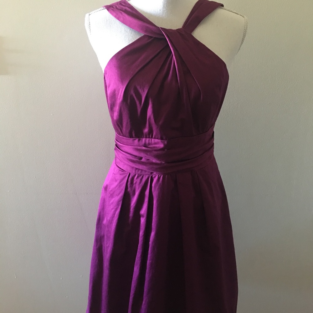 💜 David’s Bridal halter-style dress for bridesmaid or wedding guest